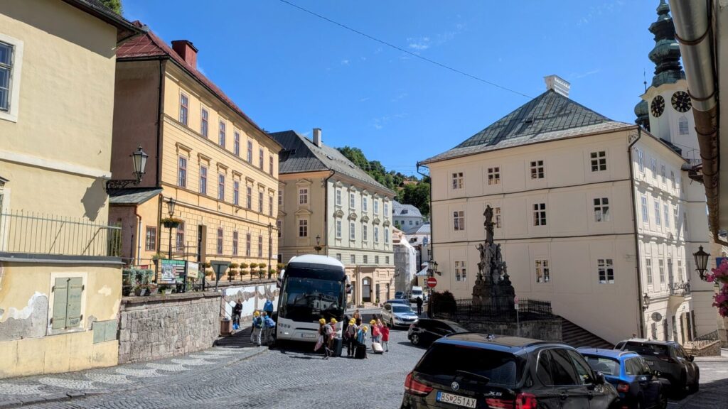 Miesto na krátke zastavenie autobusu pri návšteve Banskej Štiavnice